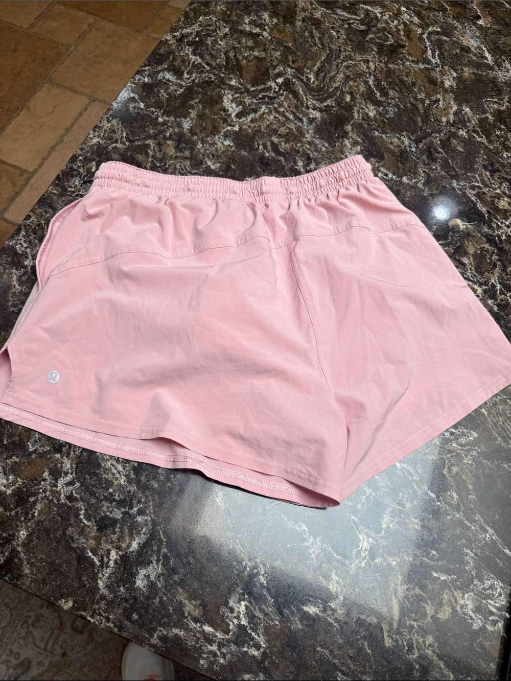 Lululemon paste rival short